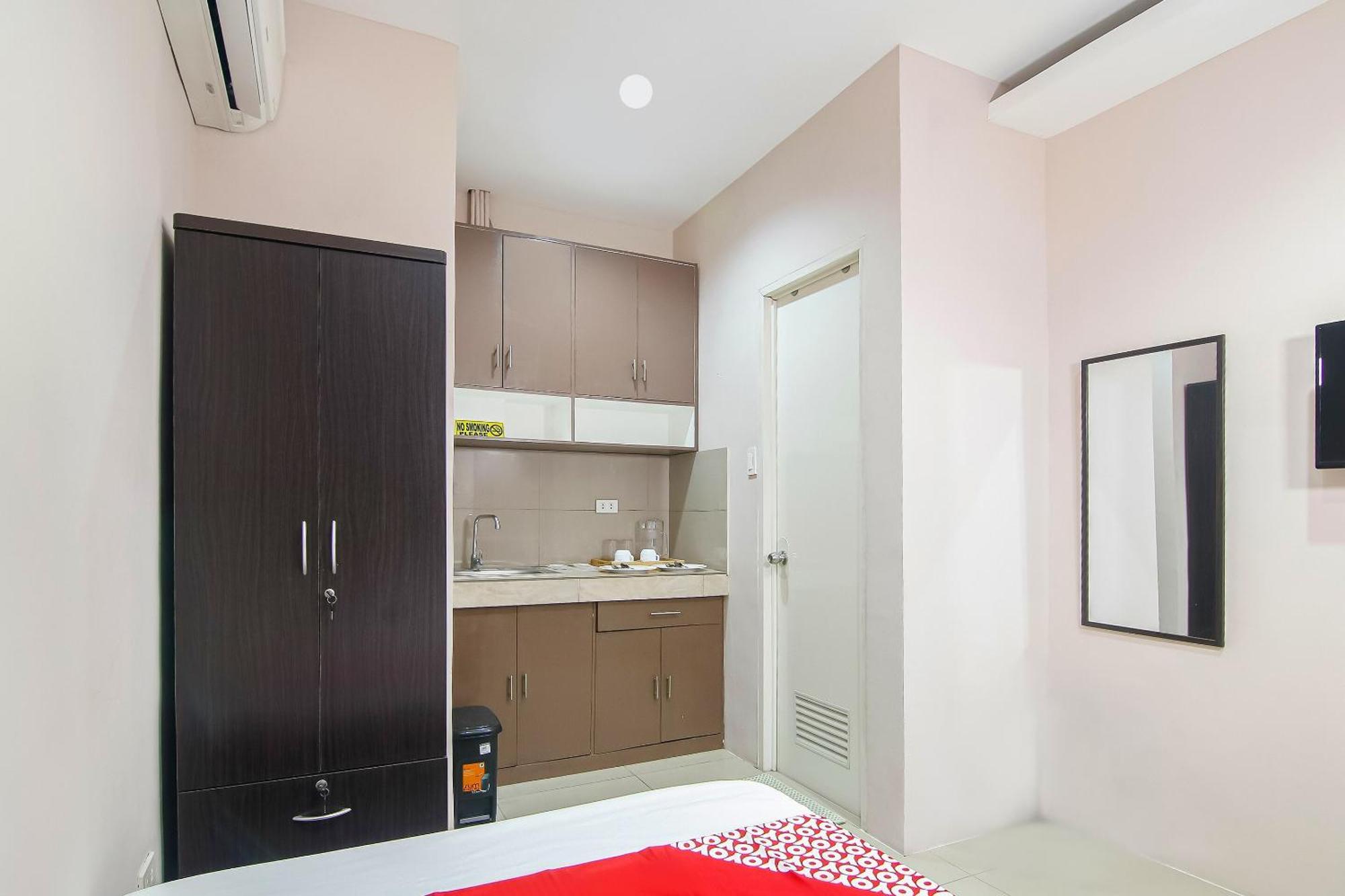 Oyo 766 Ichehan Apartments Manila Luaran gambar