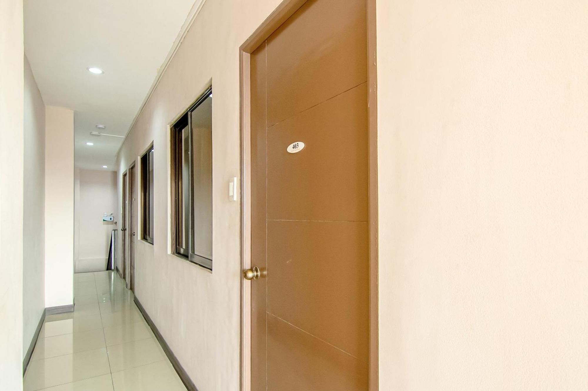 Oyo 766 Ichehan Apartments Manila Luaran gambar