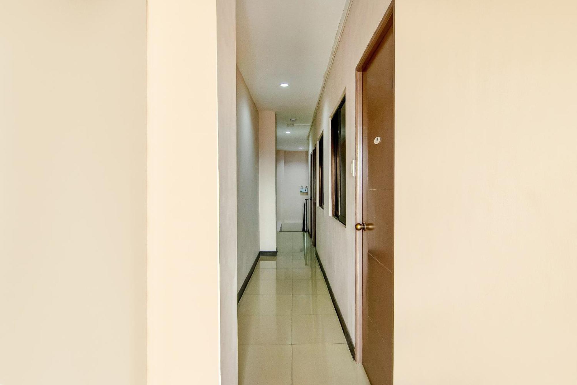 Oyo 766 Ichehan Apartments Manila Luaran gambar