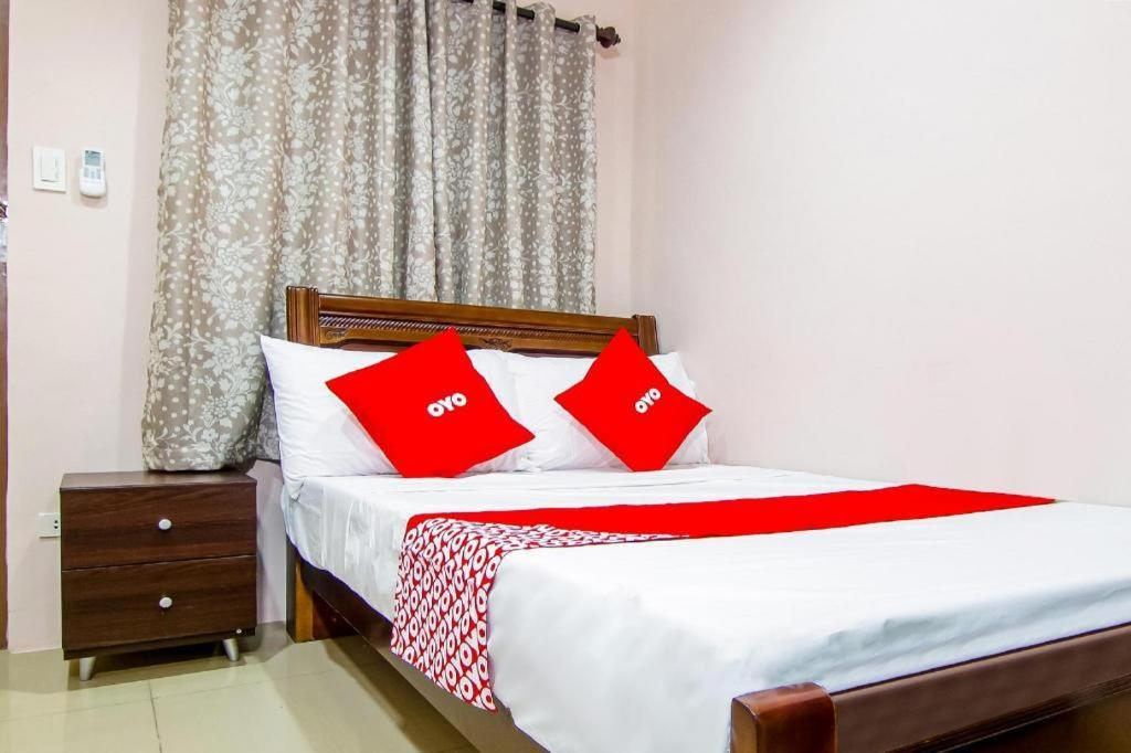 Oyo 766 Ichehan Apartments Manila Luaran gambar