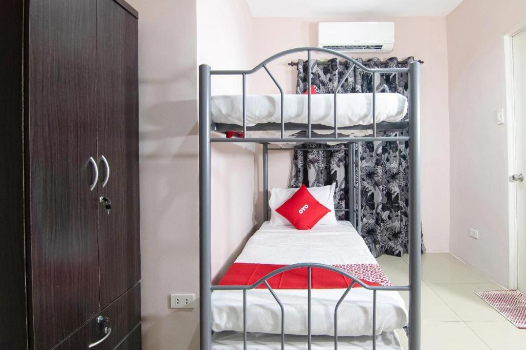 Oyo 766 Ichehan Apartments Manila Luaran gambar